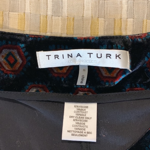 Trina Turk navy patterned velvet pants. Size 8 - Picture 3 of 4